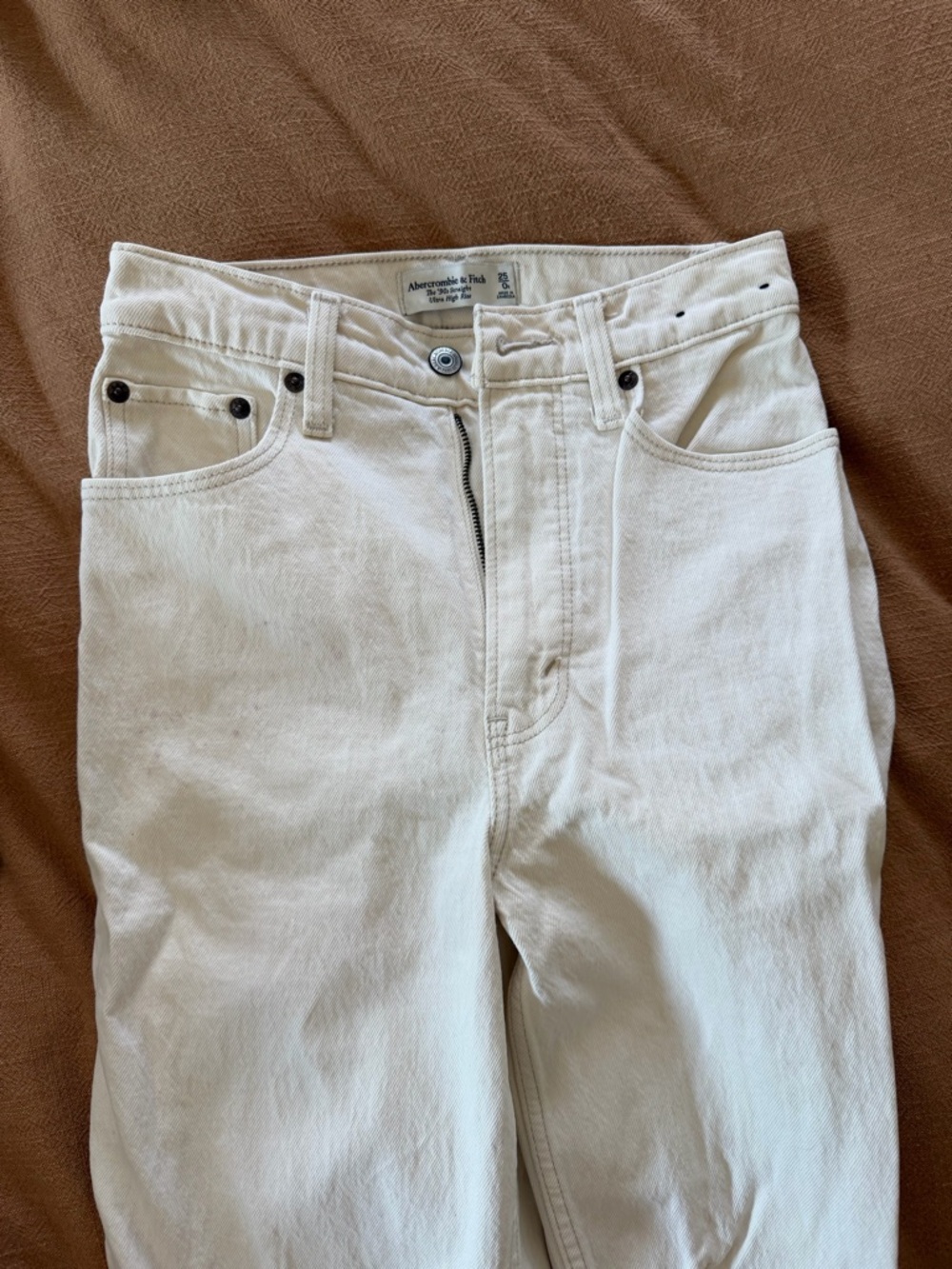 Abercrombie & Fitch Women's Straight Leg Jeans in Cream